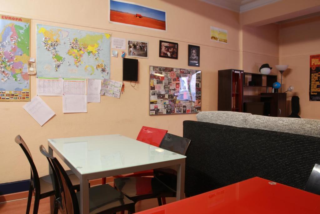 Hostel Hemingway Pamplona Luaran gambar